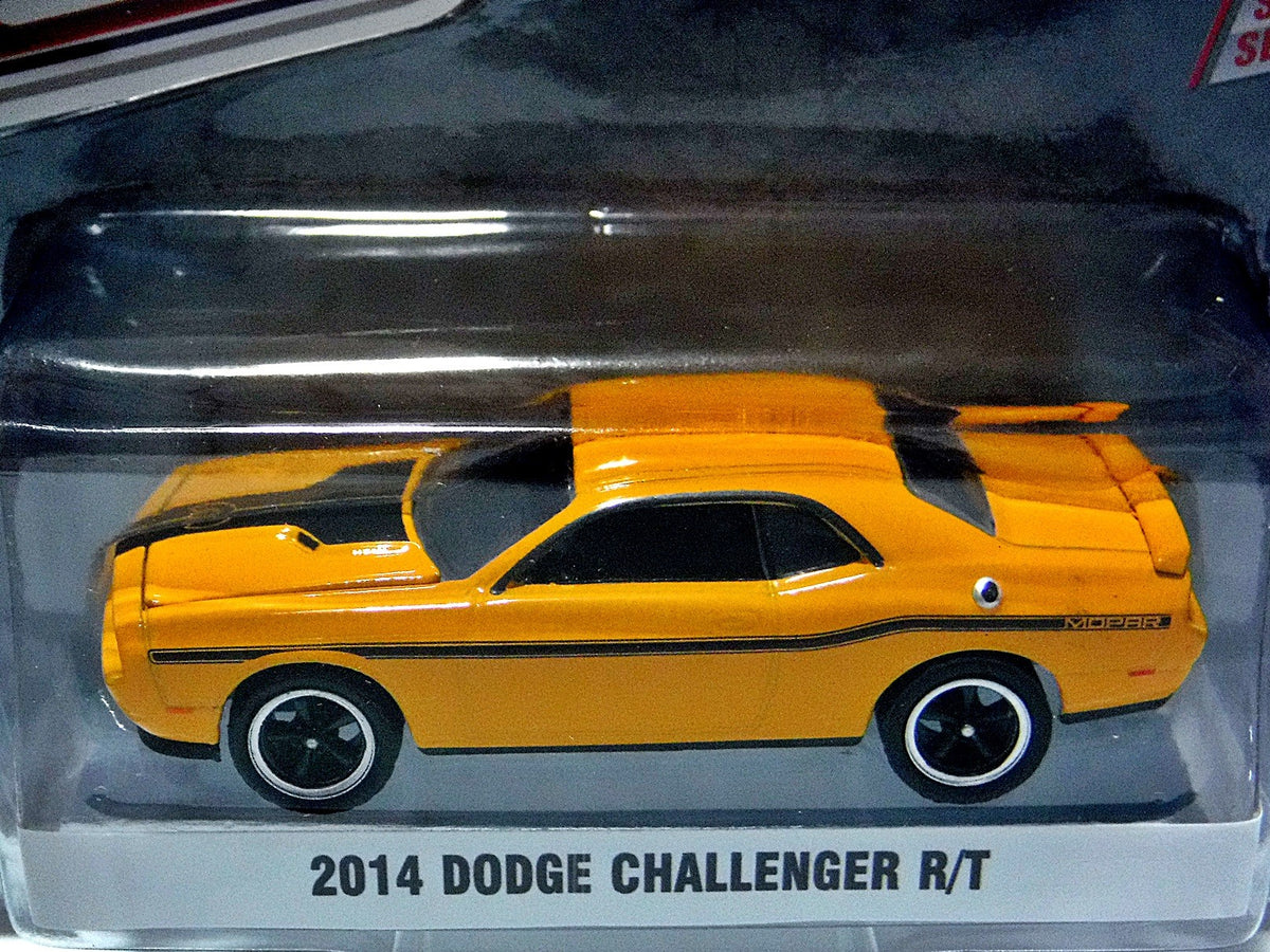 Greenlight GL Muscle 2010 Dodge Challenger R/T