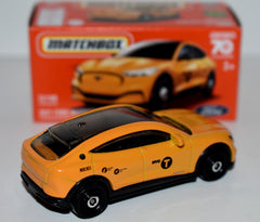 Matchbox  Power Grabs  Ford Mustang e NYC Taxi Cab