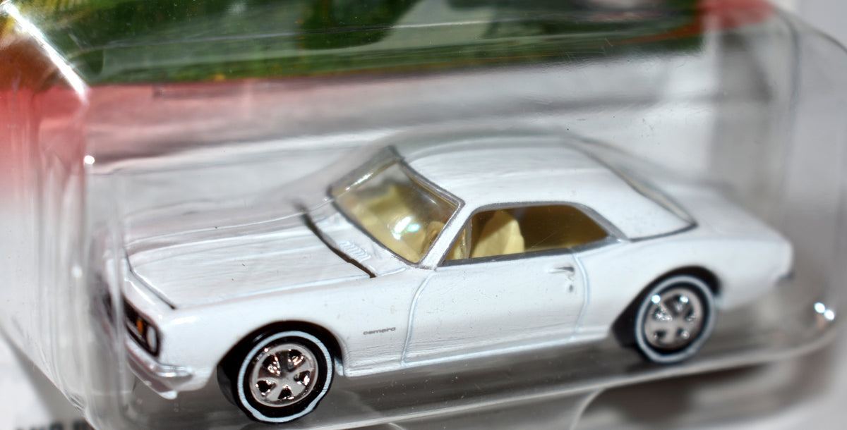 Johnny Lightning 1967 Chevrolet Camaro Hardtop (White Walls)