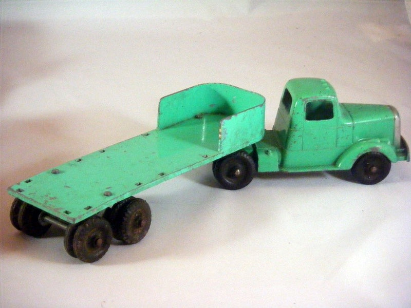 Tootsietoy 1947 Mack L-Line Stakeside Truck