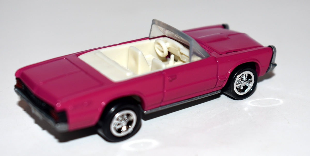 Johnny Lightning Muscle Cars USA - 1965 Pontiac GTO Convertible