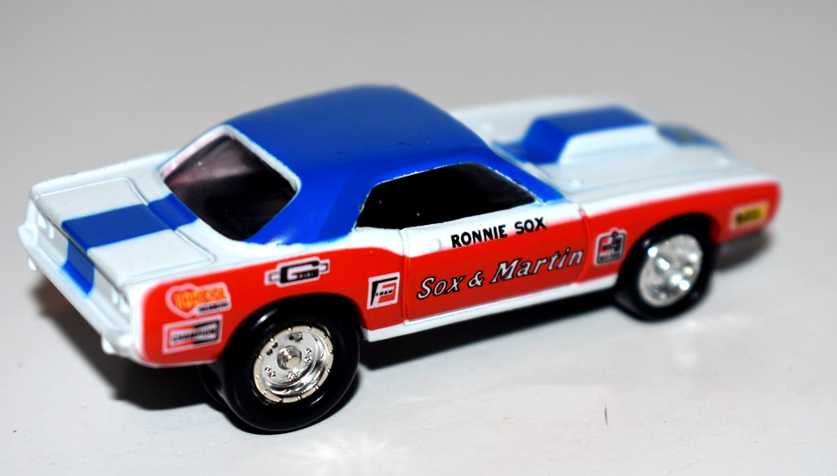 Johnny Lightning Dragsters USA - 1971 Sox and Martin Plymouth Hemi Cuda