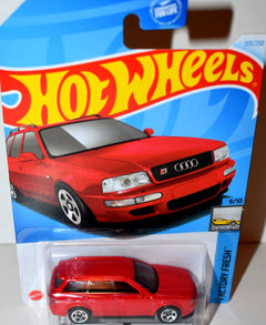 Hot Wheels 1994 Audi Avant RS2 Station Wagon