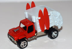 Johnny Lightning - Wacky Winners - Tom Daniel's Surfin' Garbage Truck