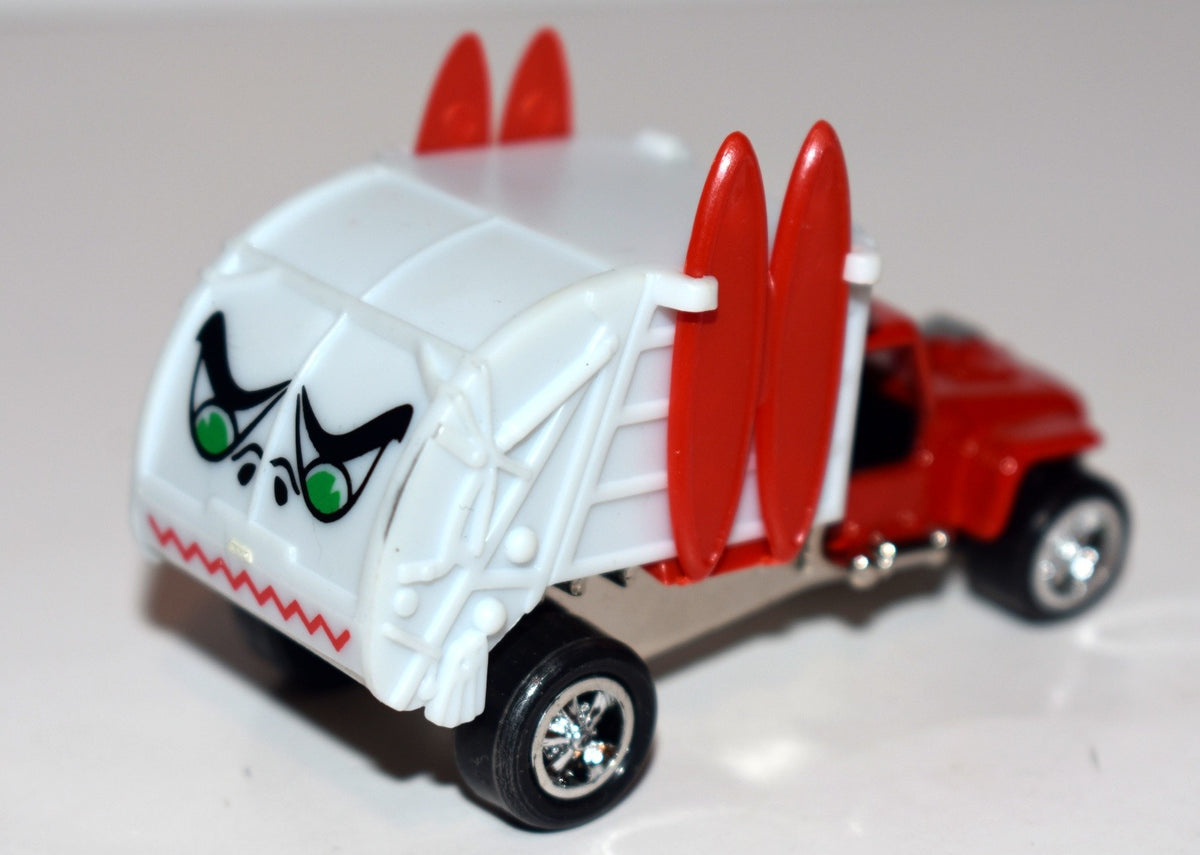 Johnny Lightning - Wacky Winners - Tom Daniel's Surfin' Garbage Truck