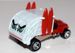 Johnny Lightning - Wacky Winners - Tom Daniel's Surfin' Garbage Truck