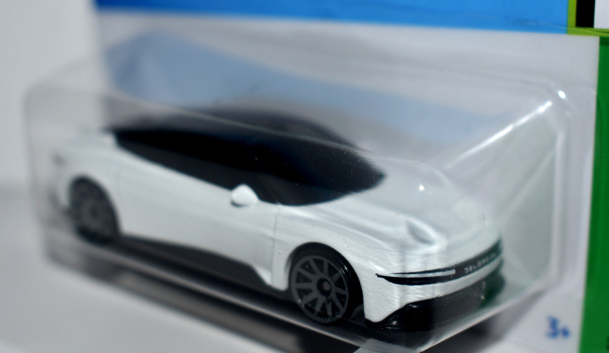 Hot Wheels Delorean Alpha 5 EV