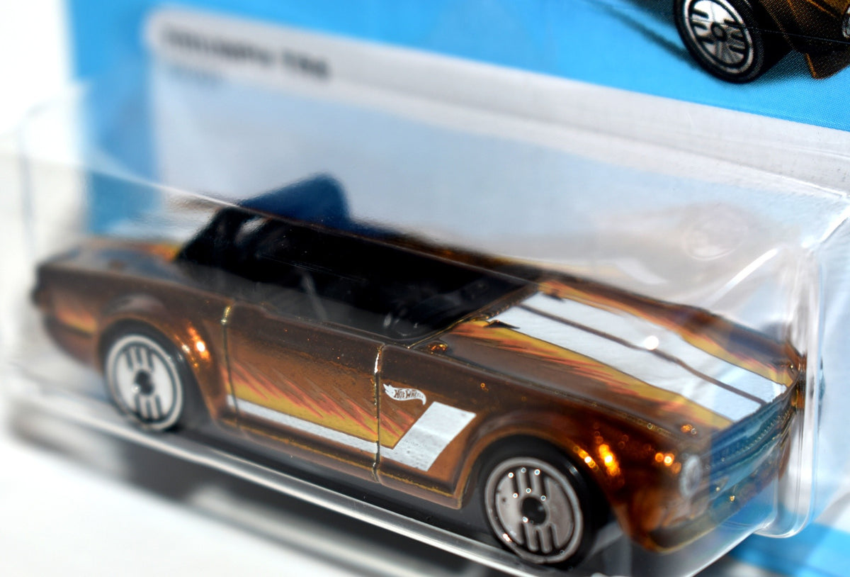 Hot Wheels Ultra Hots  Triumph TR6