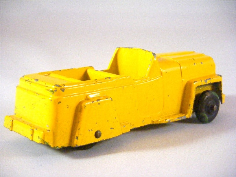 TootsieToy 1947 Jeepster Jeep
