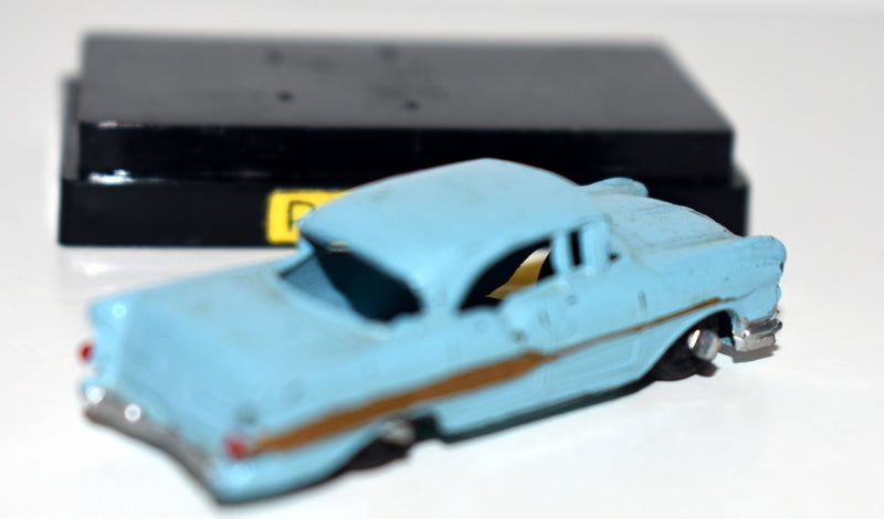 Ahi - Rare 1957 Pontiac with display