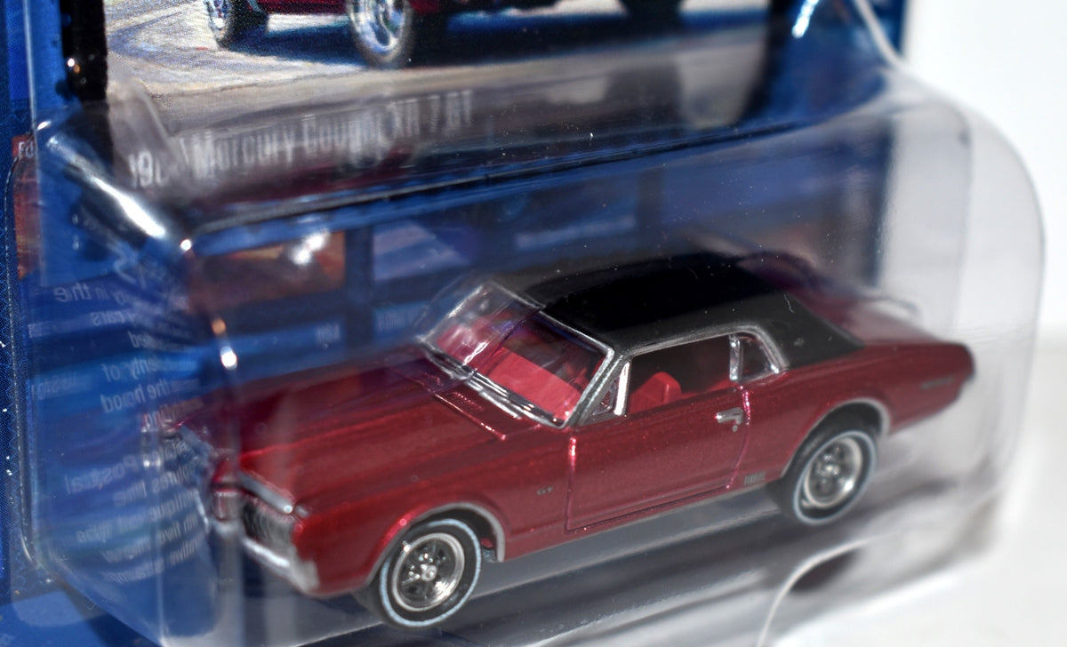 Johnny Lightning Pop Culture - USPS Classic Pony Cars - 1967 Mercury Cougar XR-7 GT