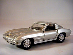 Maisto 1963 Chevrolet Corvette Split Window Coupe