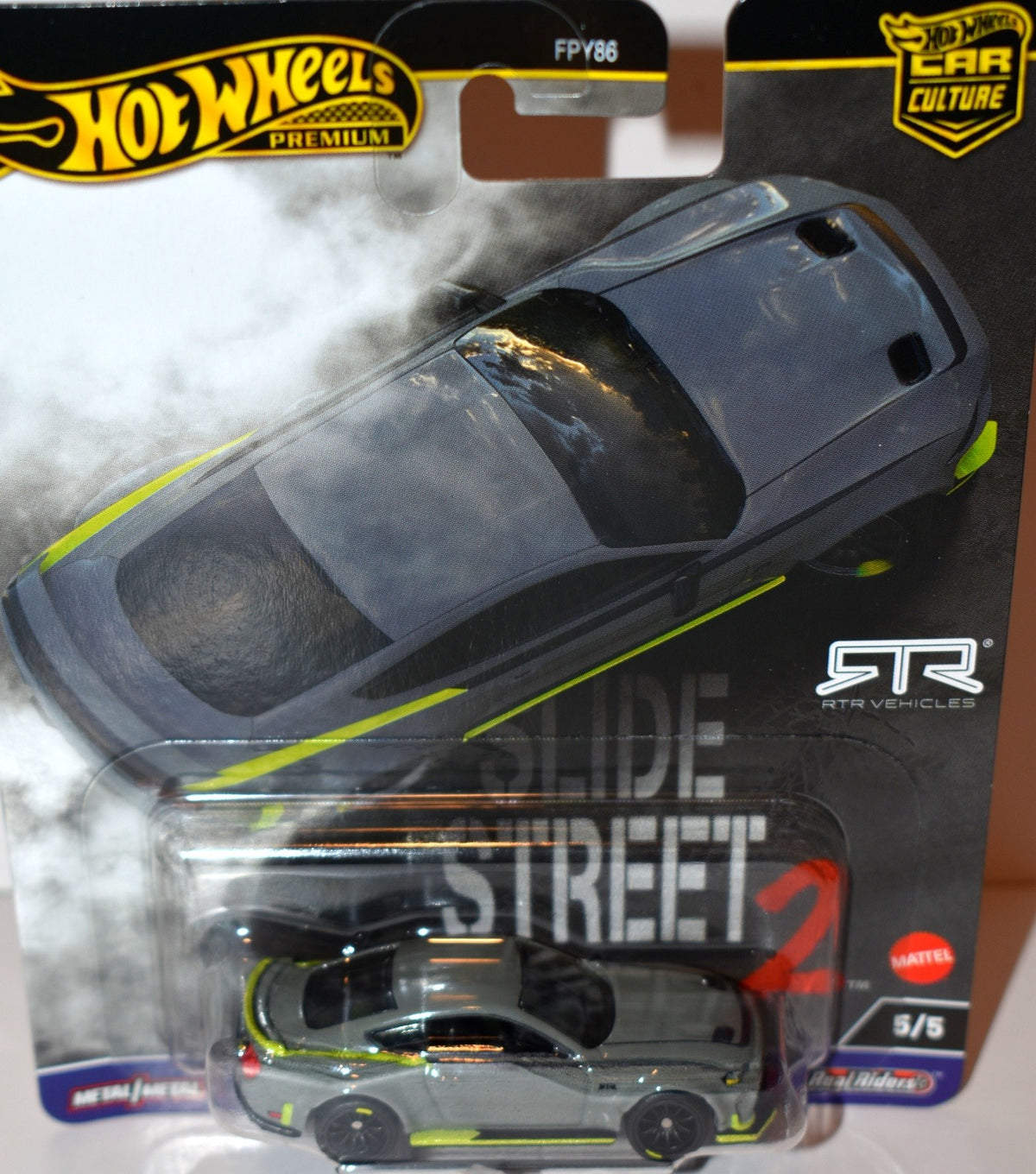 Hot Wheels Premium - Slide Street - 2018 Ford Mustang RTR Spec 5