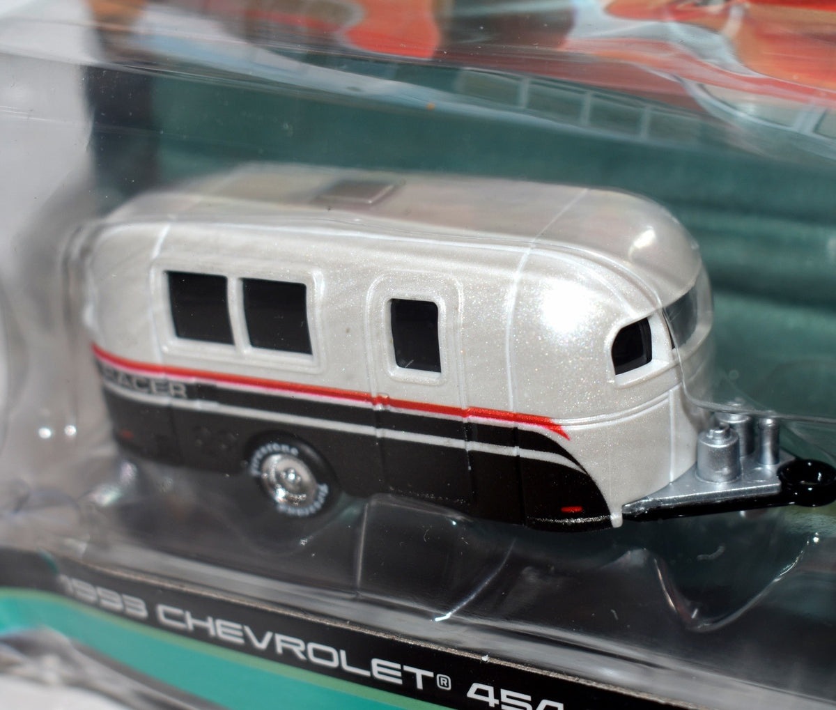Maisto - Tow & Go - 1993 Chevrolet 454 SS Pickup Truck & Camper Trailer
