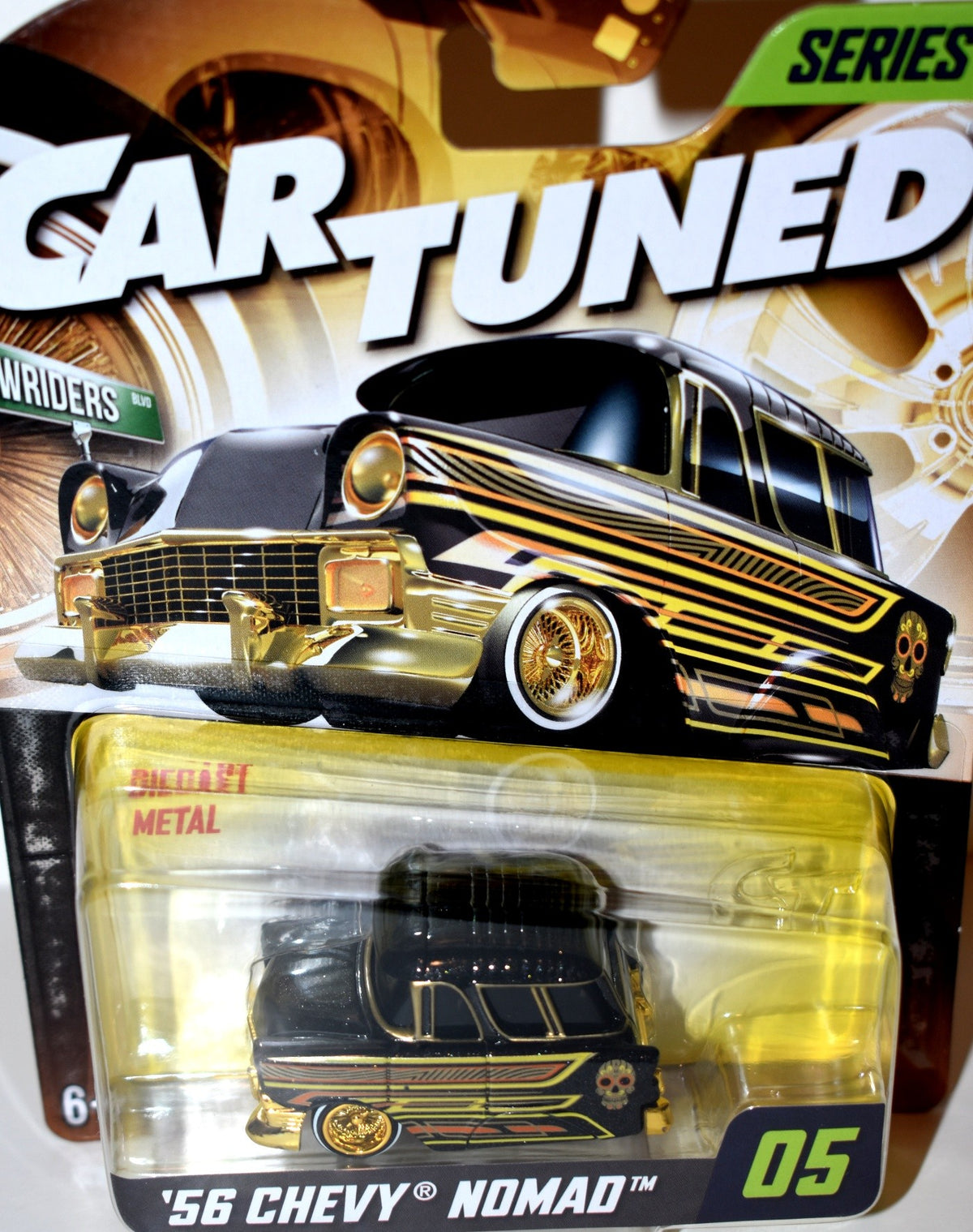 MGA Entertainment - CarTuned - 1956 Chevy Nomad Lowrider