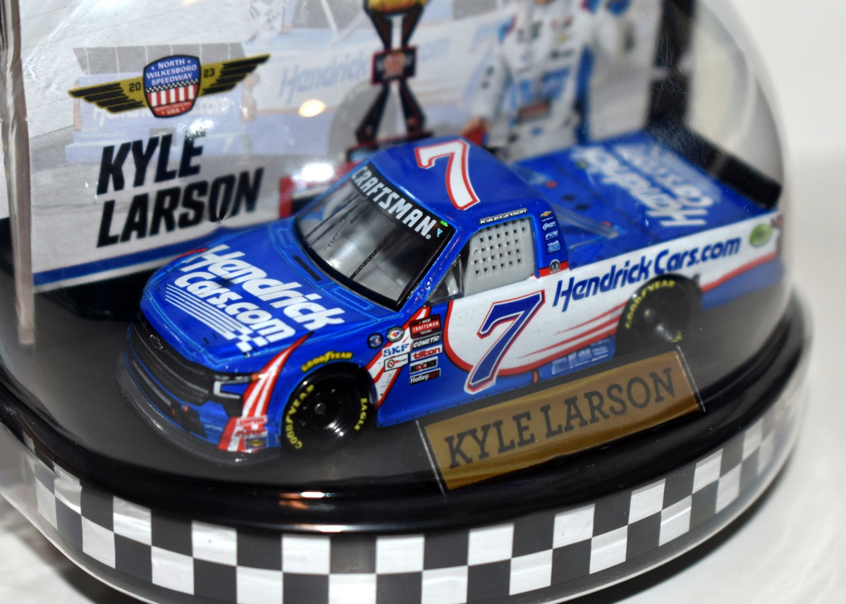 Winners Circle NASCAR Authentics - Kyle Larson Hendrick Cars Chevy Silverado