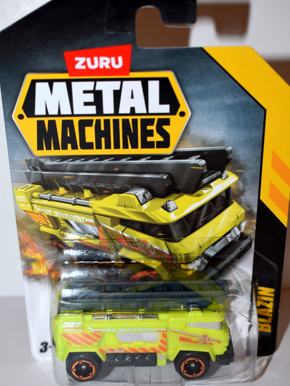 Zuru - Blazin - Fire Department Ladder Rescue Truck