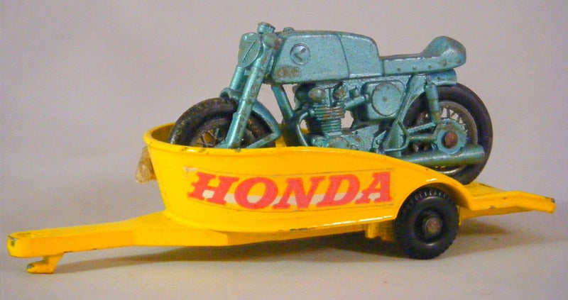 Matchbox Regular Wheels - Honda Motorcycle and Trailer
