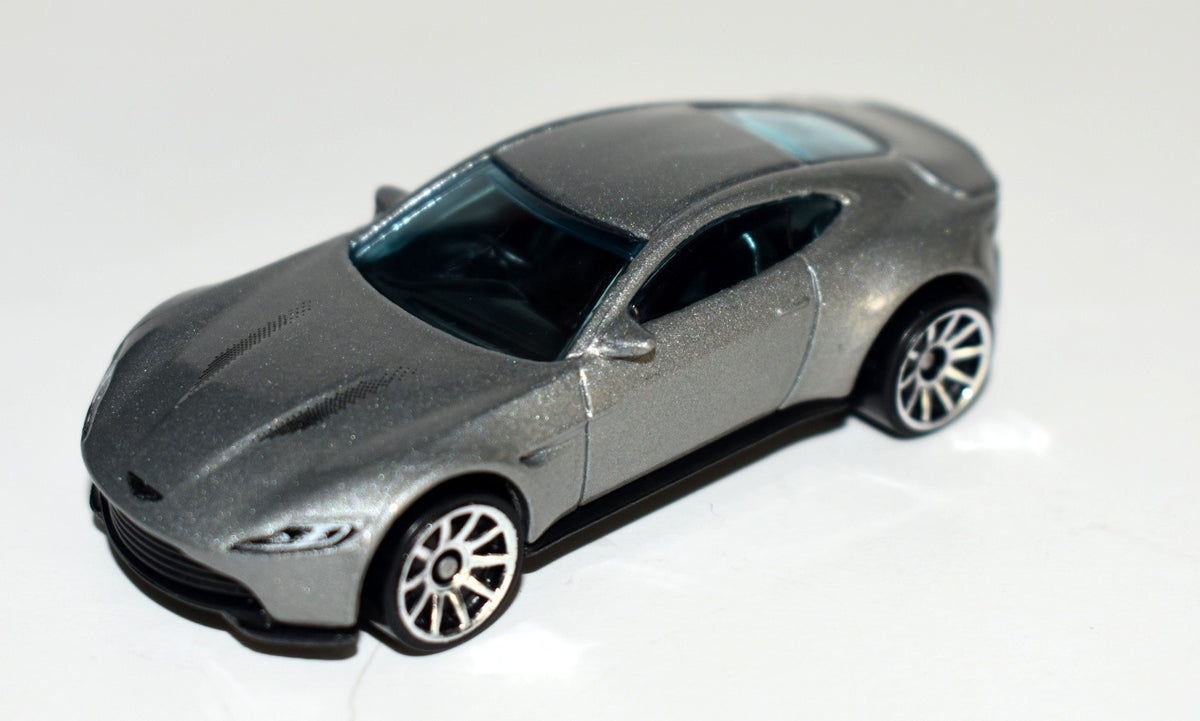 Hot Wheels - Aston Martin DB 10