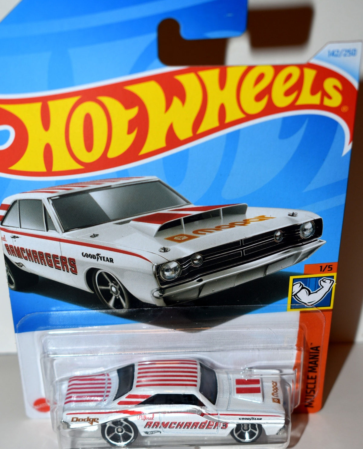 Hot Wheels - Ramchargers 1968 Dodge Dart