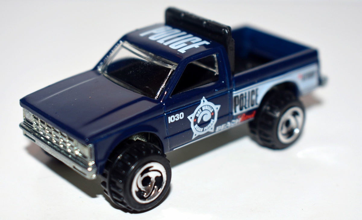 Hot Wheels (1999)  Beach Patrol Chevrolet Police Pickup Truck