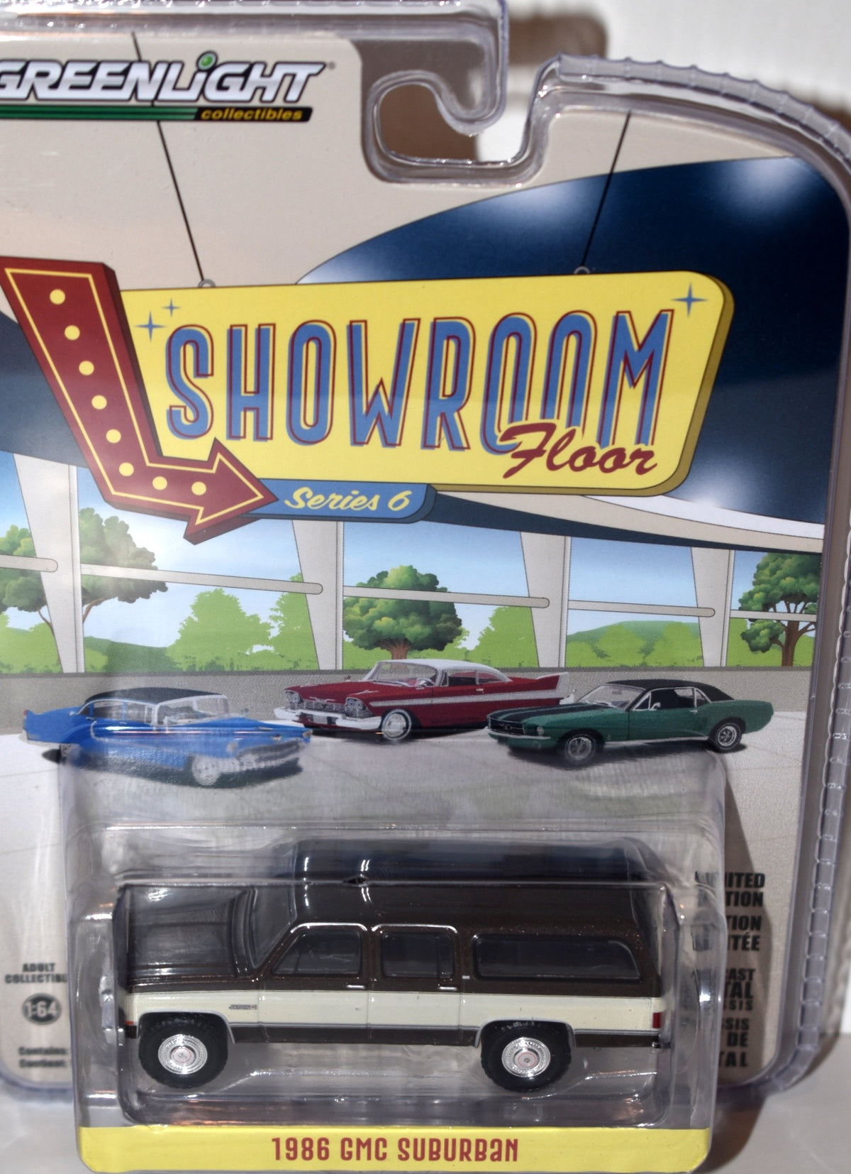 Greenlight Showroom Floor - 1986 GMC Suburban