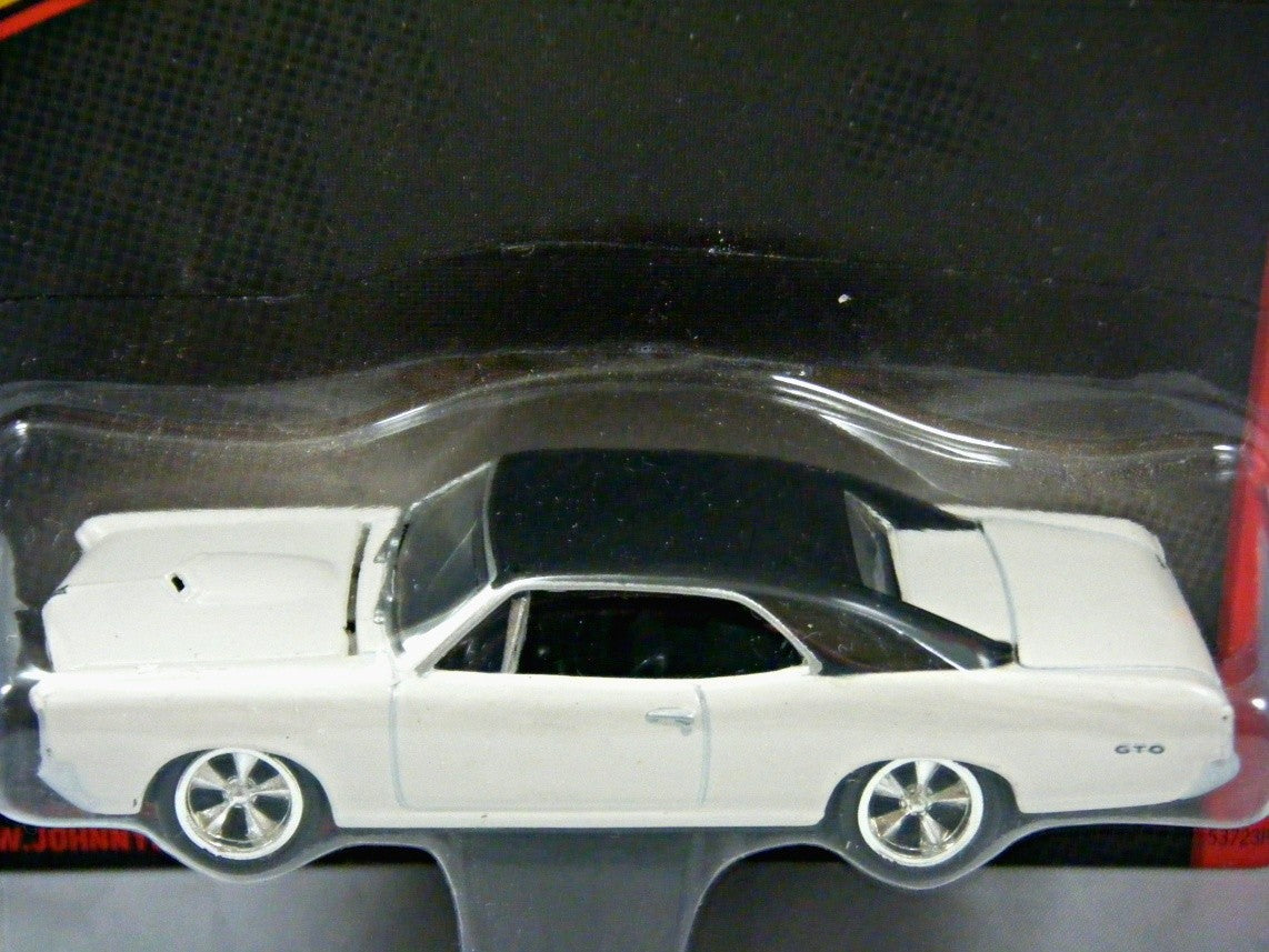  Johnny Lighting Forever 64 1966 Pontiac GTO