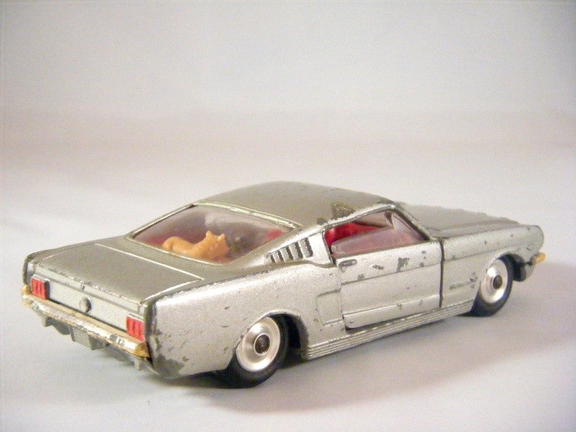 Corgi (320A-6) Ford Mustang Fastback 2+2