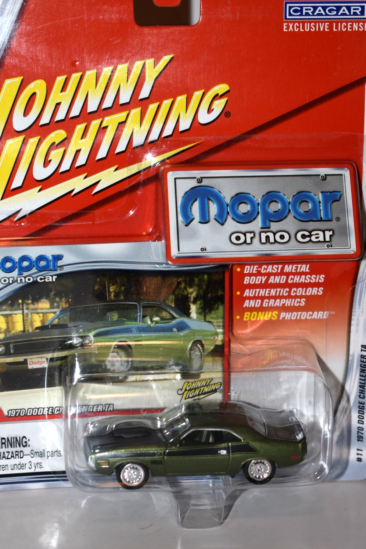 Johnny Lightning - MOPAR or No Car - 1970 Ddge Challenger T/A (Slotted Mags)