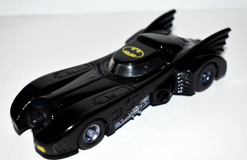 Ertl - Batmobile