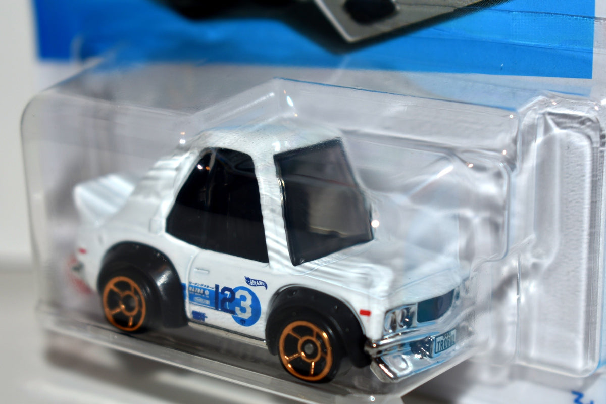 Hot Wheels   Mazda 3 - Tooned