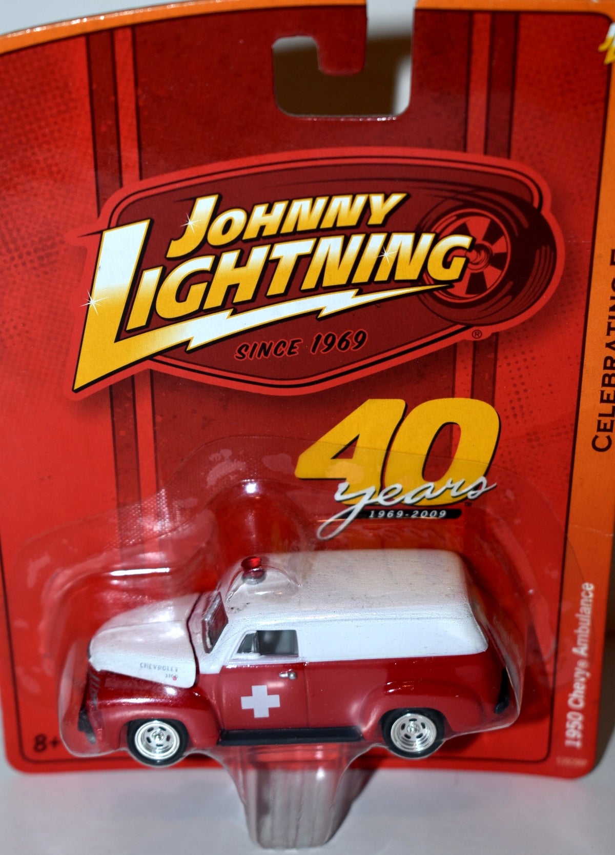 Johnny Lightning  40th Anniversary - 1950 Chevrolet Suburban Ambulance
