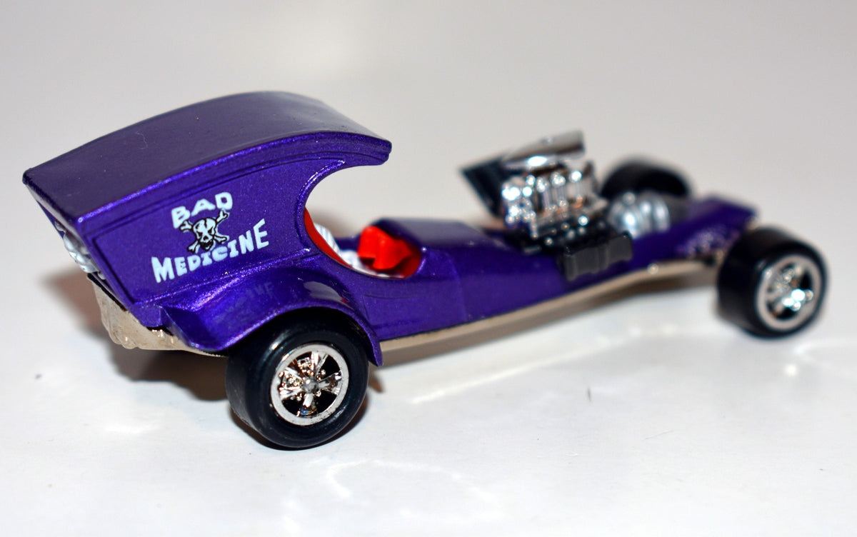 Johnny Lightning - Wacky Winners - Tom Daniel's famous Bad Medicine Hot Rod