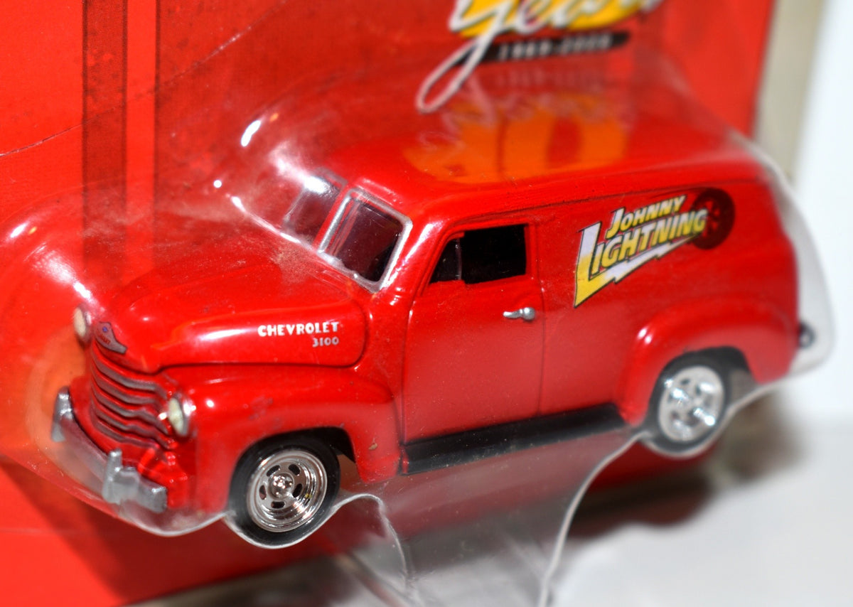 Johnny Lightning  40th Anniversary - 1950 Chevrolet 3100 Suburban
