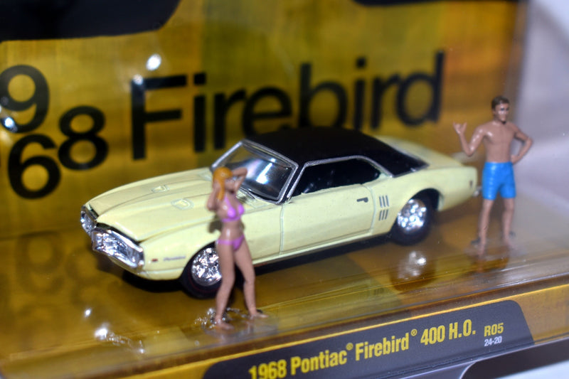 M2 Diorama Sets - M2 Vintage Beach Set - 1968 Pontiac Firebird 400 H.O.