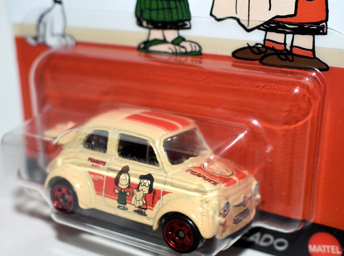 Hot Wheels Silver Series - Peanuts - 1960's Fiat 500D Modificado