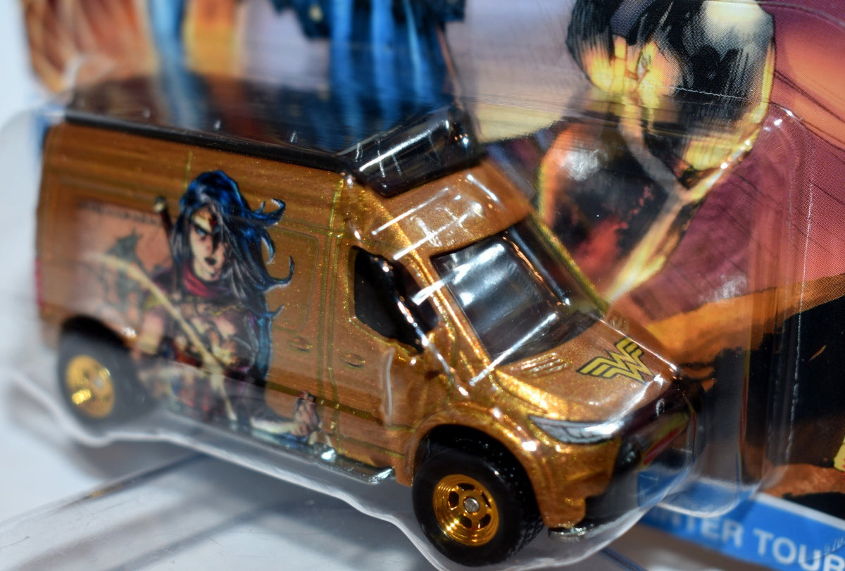 Hot Wheels - Premium - DC Comics Wonder Woman Mercedes Sprinter Tourer Van