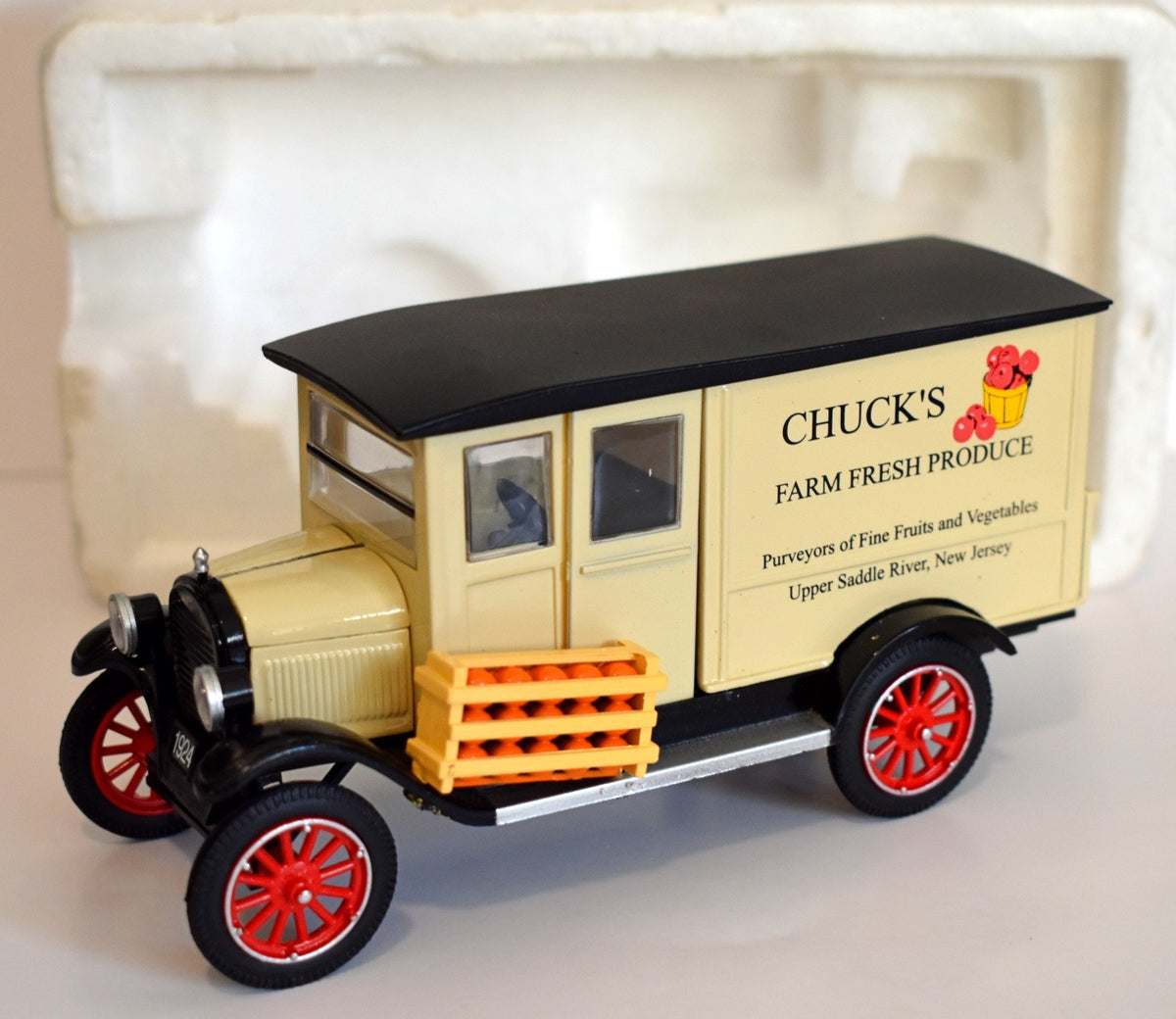 National Motor Museum Mint - 1924 Chevrolet Series H1-Ton Chuck's Produce Delivery Truck