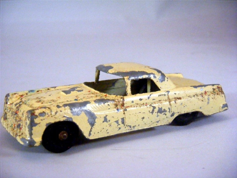 TootsieToy 1955 Ford Thunderbird Coupe