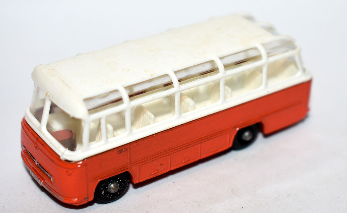 Matchbox Regular Wheels - Mercedes-Benz Coach