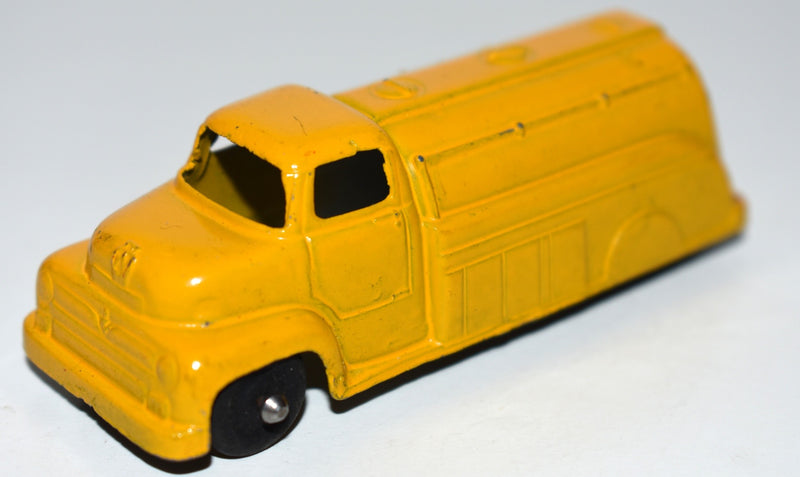 TootsieToy 1955 Ford C600 Oil Tanker Truck