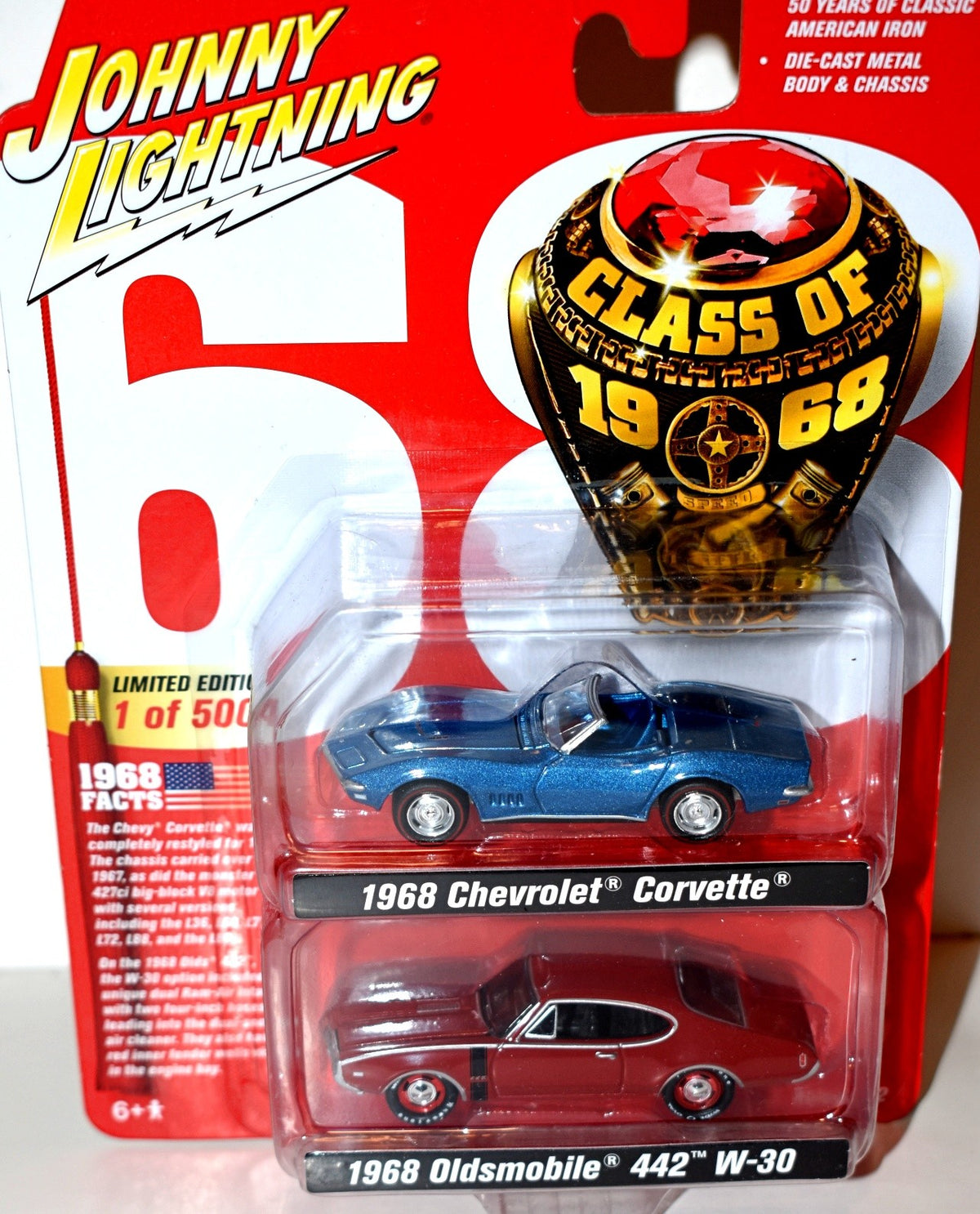 Johnny Lightning - Class of 68 - 68 Chevy Corvette Convertible & 68 Olds 442 W-30 Set