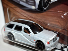 Hot Wheels Premium - Boulevard - Mercedes-Benz E 36 AMG Shooting Brake