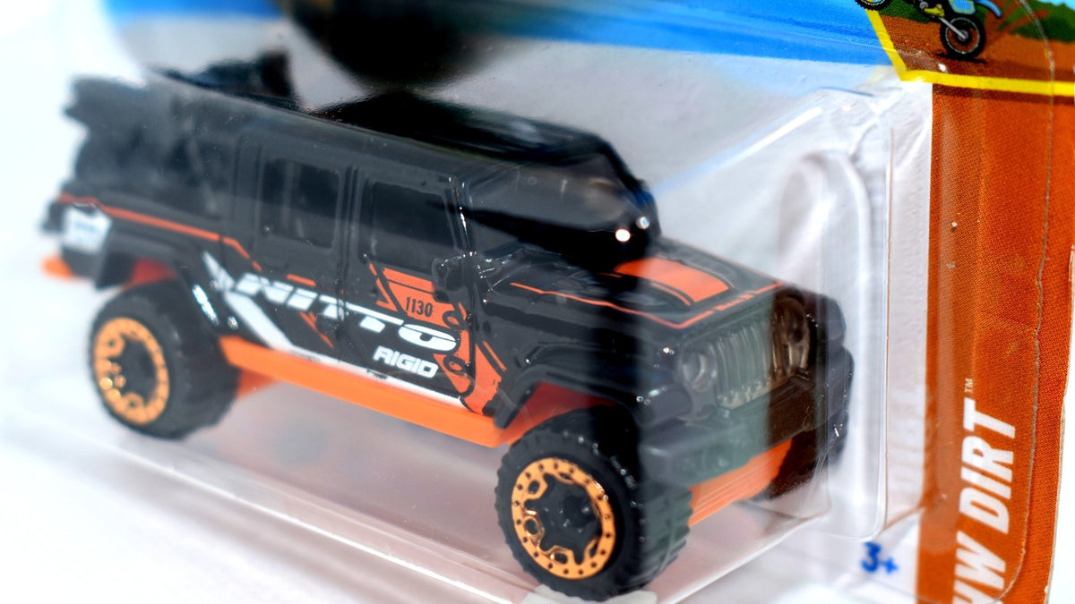 Hot Wheels - Jeep Gladiator Nitro with Motorcycles
