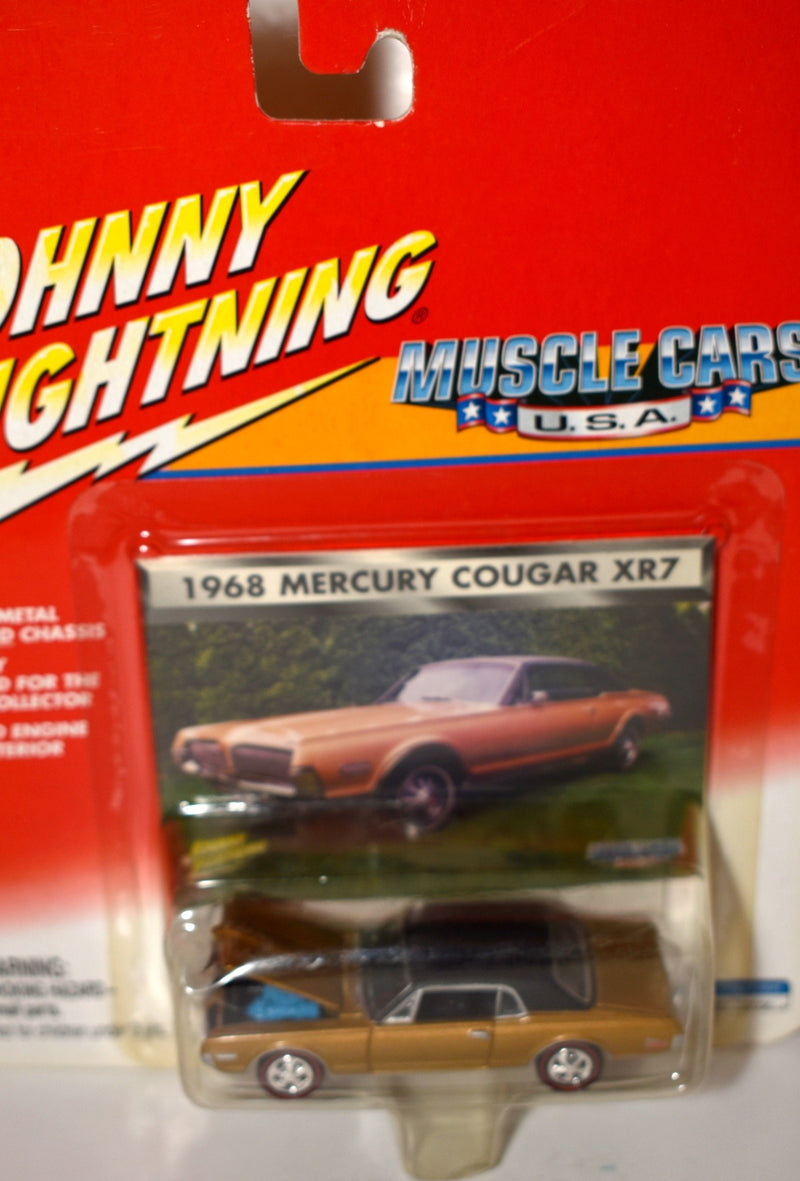 Johnny Lightning Muscle Cars USA - 1968 Mercury Cougar XR7