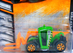 Matchbox  Airport Ground Crew Load Lifter Fork Lift
