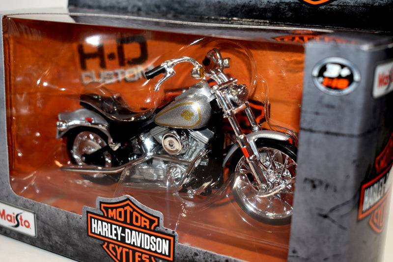 Maisto Harley Davidson  - 1984 FXST Softail