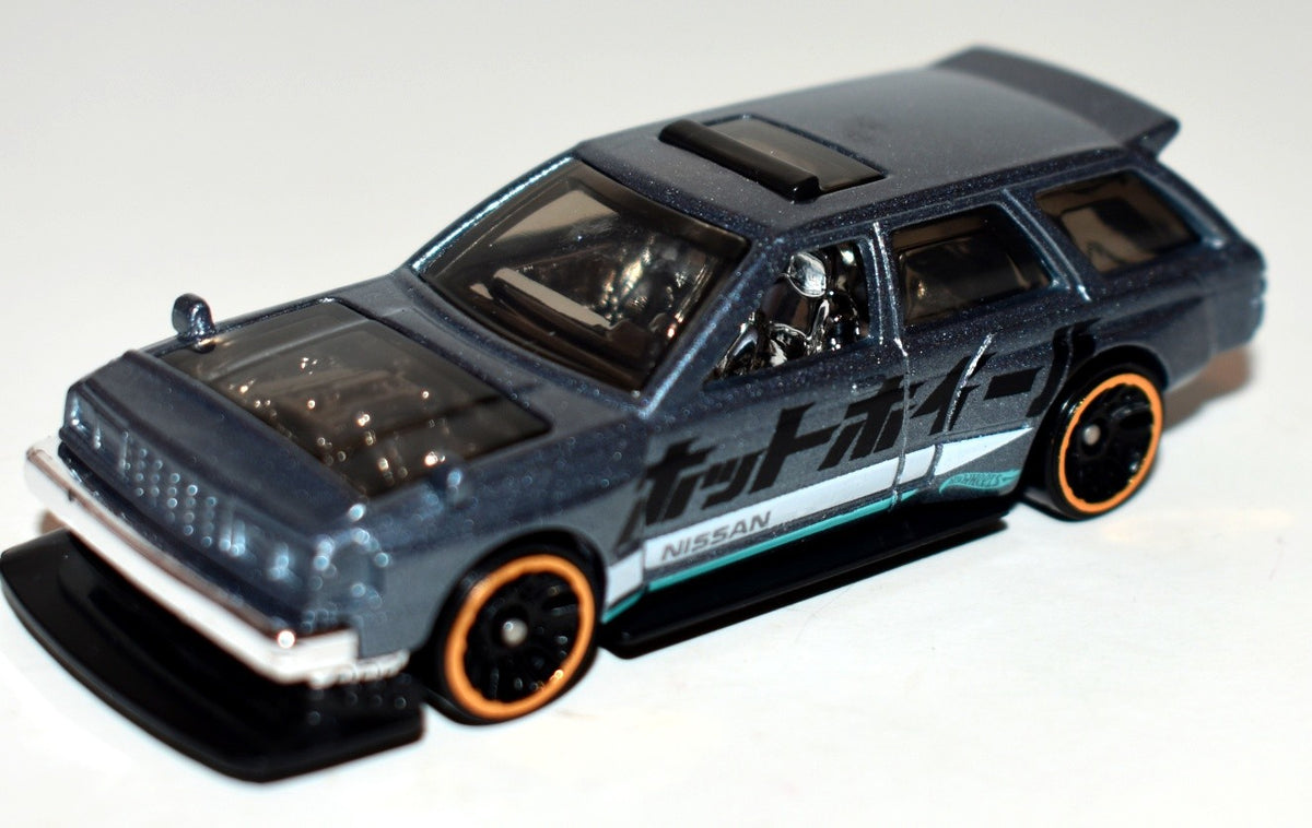 Hot Wheels - Nissan Maxima Wagon Drift Car