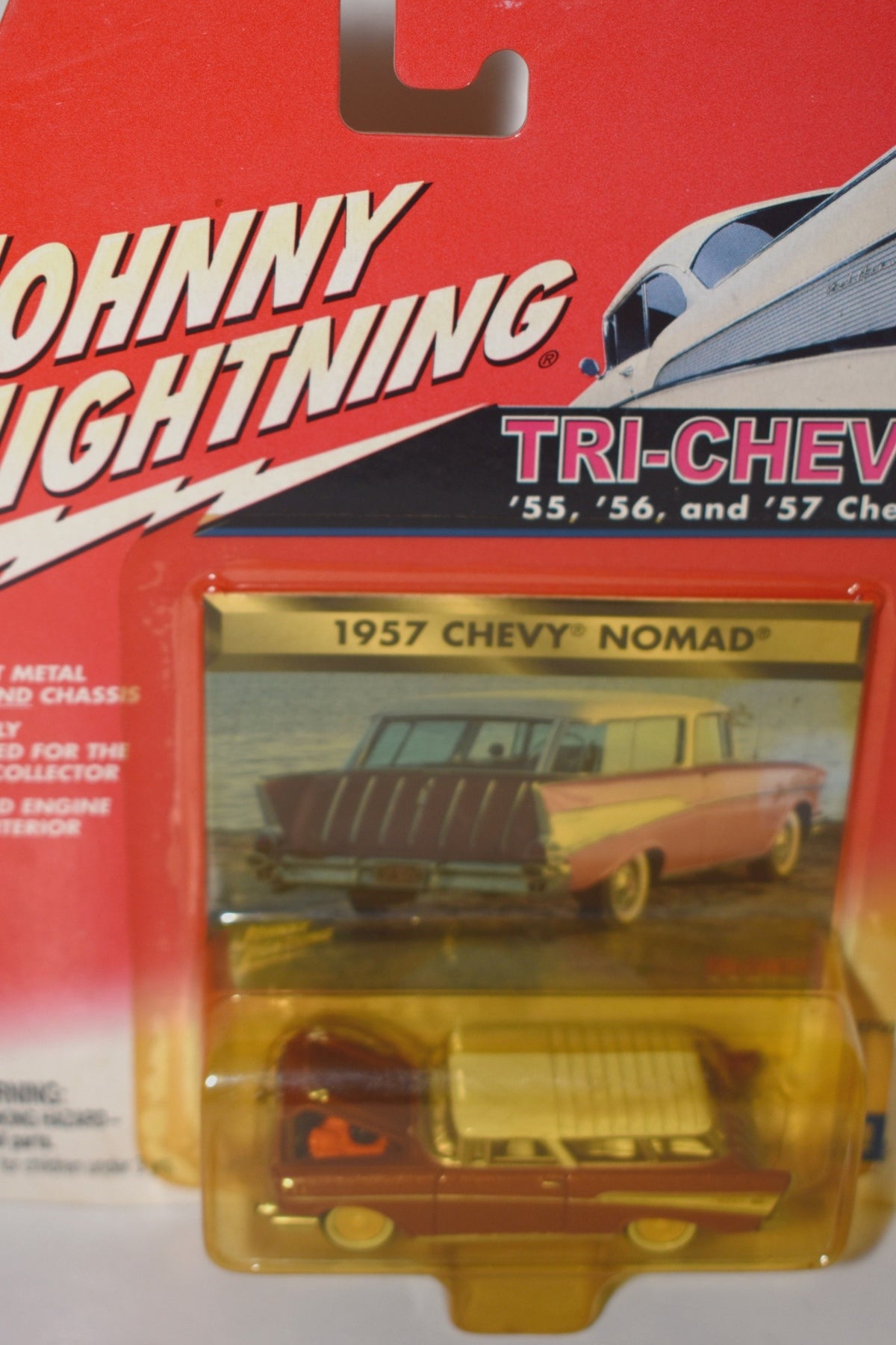 Johnny Lightning Tri-Chevys – 1957 Chevrolet Nomad Station Wagon  