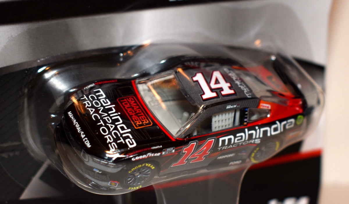 Lionel NASCAR Authentics - Chase Briscoe Mahindra Tractors Ford Mustang